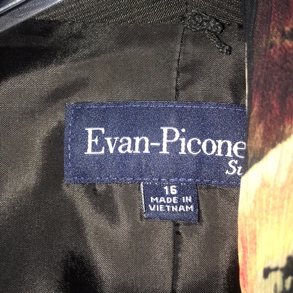 Evan-Picone Suit with scarf - Picture 5 of 15